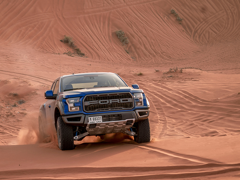 فورد F-150 رابتر: شريكك المثاليّ للمغامرات على الطرقات الوعرة